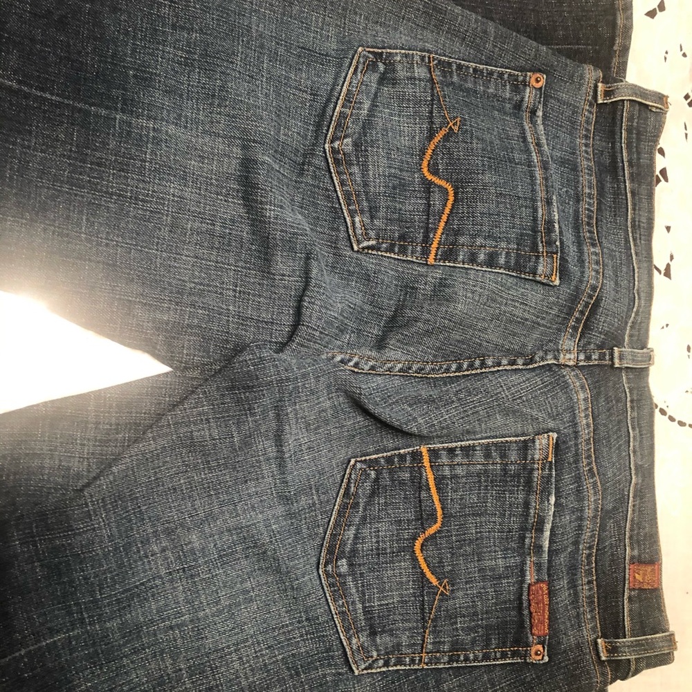 NWOT Women’s Flare Jeans - Picture 6 of 6